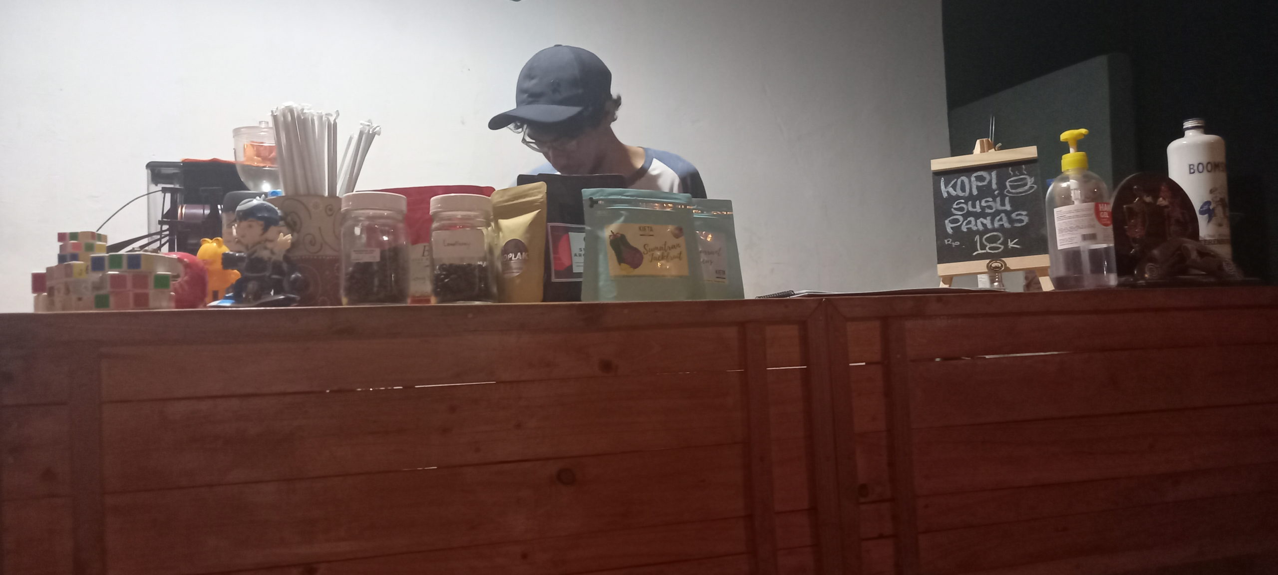RokumGue Tempat ‘Ngopi’ dengan Pola Hidup Sehat Ala Pandemi Covid-19