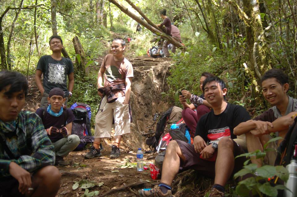 Cara Menemukan Jalan Saat Tersesat di Gunung: Trik Bertahan dari Kearifan Lokal