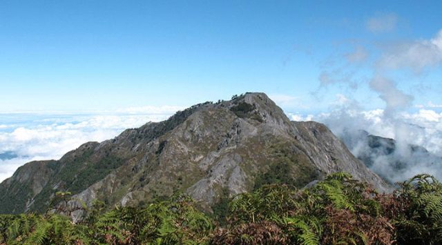 MOUNT BINAIYA - 3,027 M - indonesia expeditions