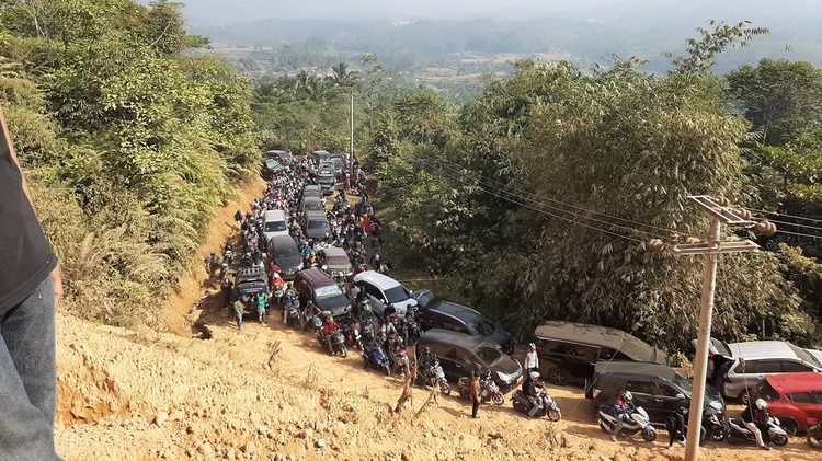 Bukan Citorek! Ini Negeri di Atas Awan yang Asli di Indonesia