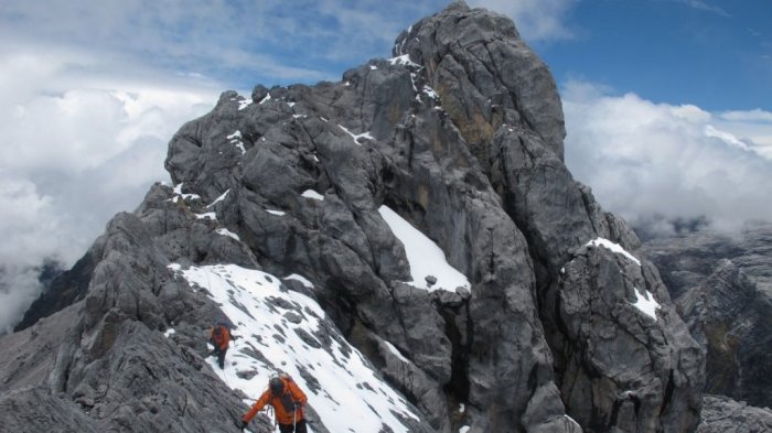 Menantang! Berikut daftar Gunung Terekstrem di Indonesia