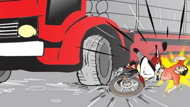 Empat Langkah Preventif Saat Berkendara di Dekat Truk Muatan Besar