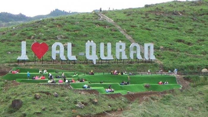 Mengenal Lebih Dekat Wisata Islam di Indonesia