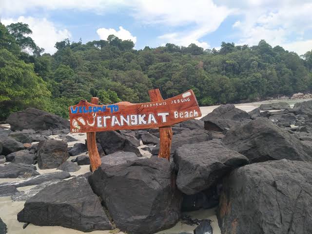 Dear Traveler, Wisata Air di Bangka Barat yang Wajib Dicoba