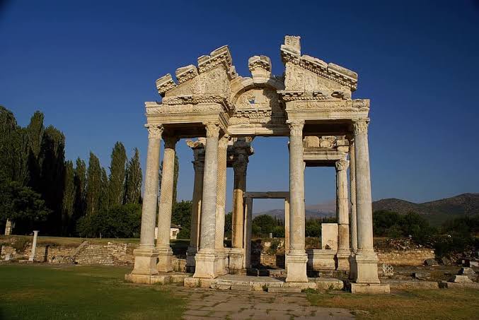 Peneliti Temukan Reruntuhan Kuil Aphrodite di Turki, Diduga Berusia 2500 Tahun