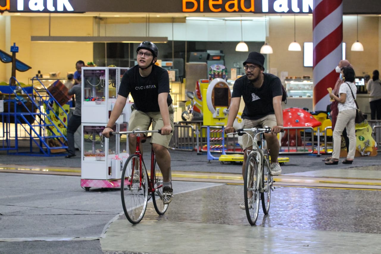 Inovasi COVID-19, Mall di Tangerang Bolehkan Sepeda Masuk untuk Belanja