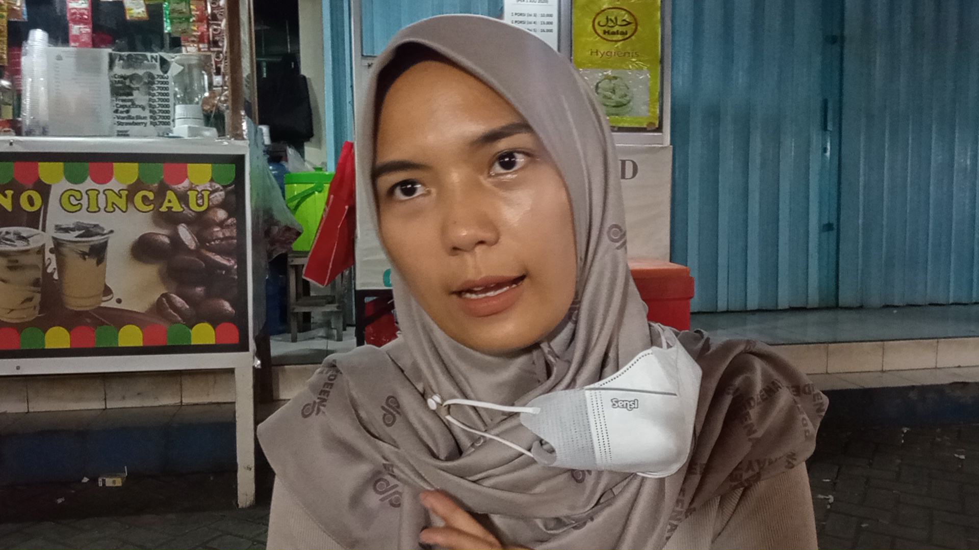 Eks Pramugari Banting Stir Jadi Penjual Lontong Sayur di Pasar Kemis Tangerang