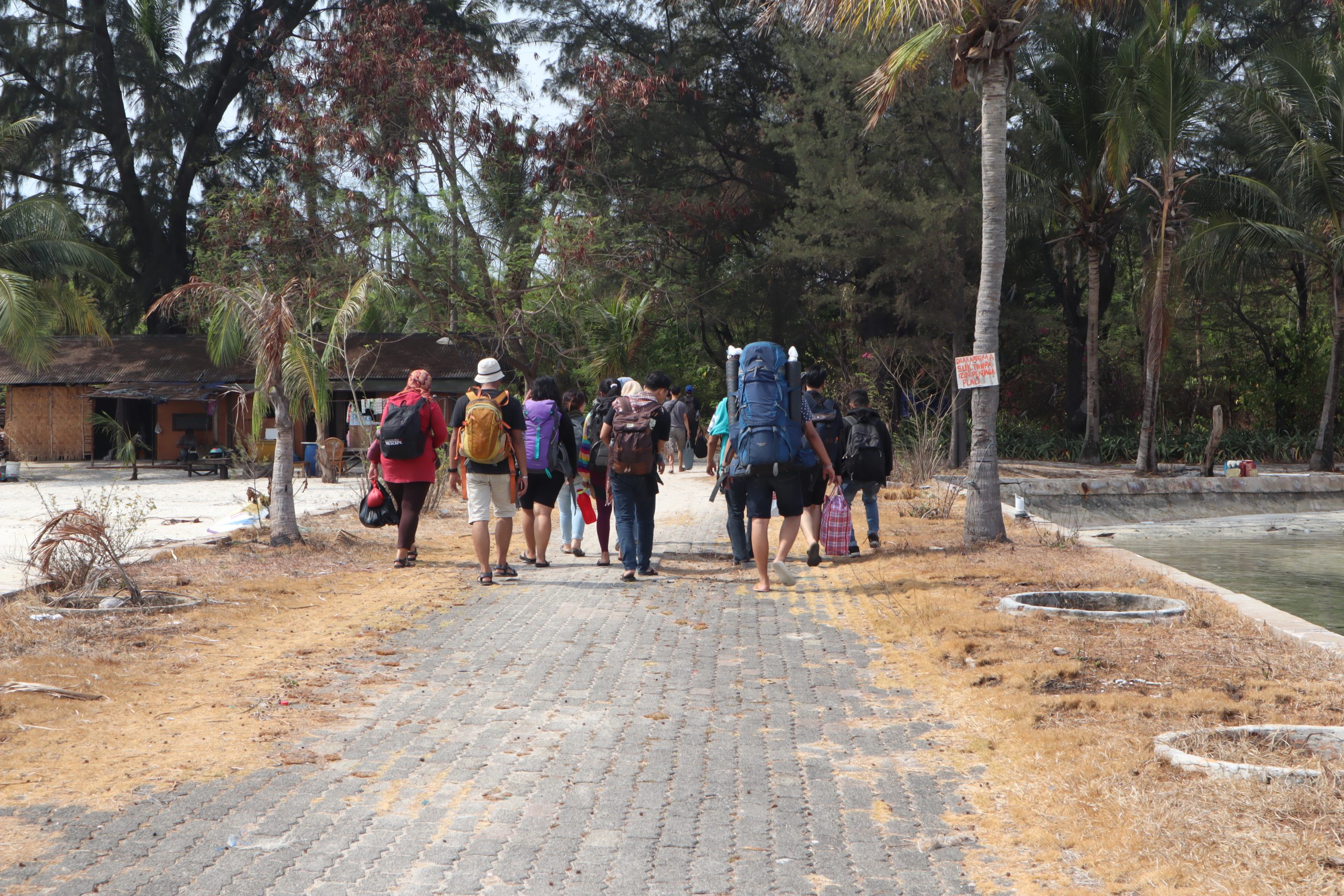 Pulau Satu ini Pas dijadikan Tempat Camping!
