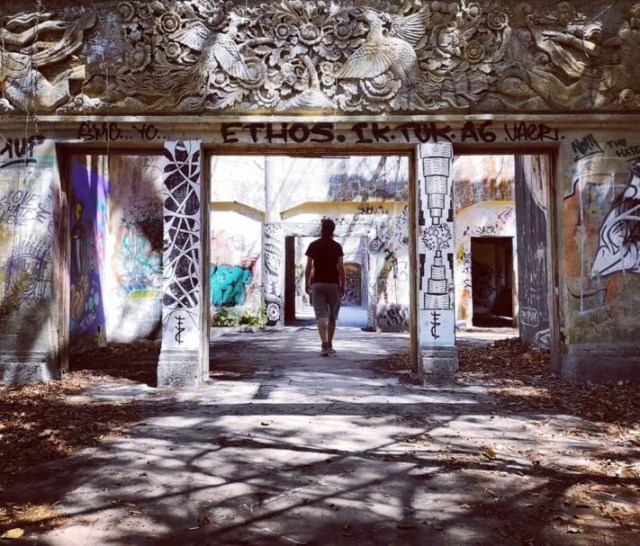 Hasil gambar untuk taman festival bali dalam teater